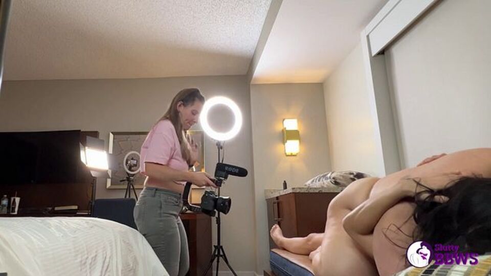 Reizende Liebhaberin's Porno anschauen