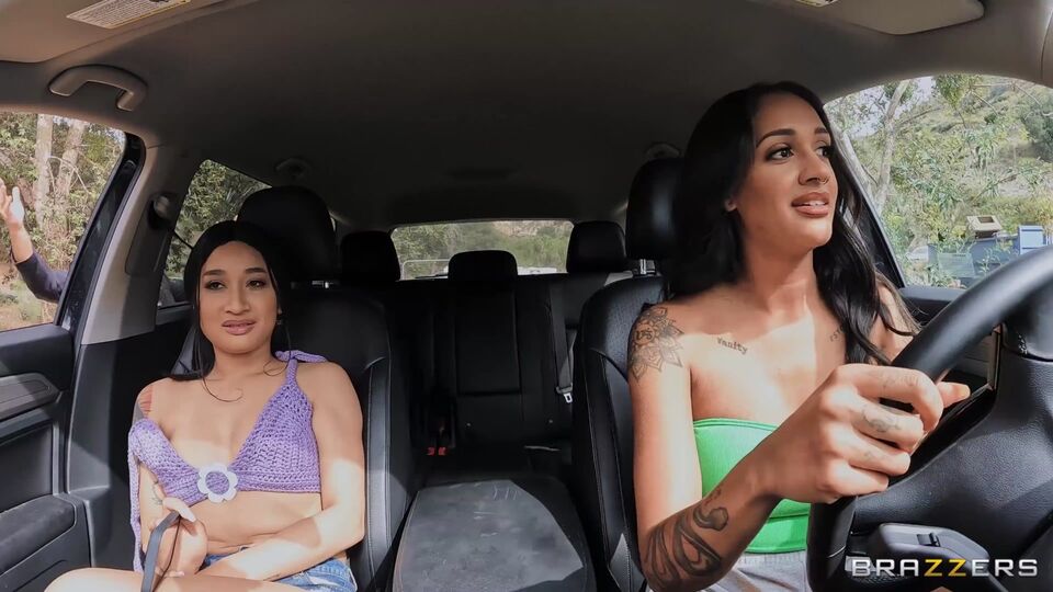 Avery Black y Zoey Sinn en rodaje de erótico de Brazzers Exxtra