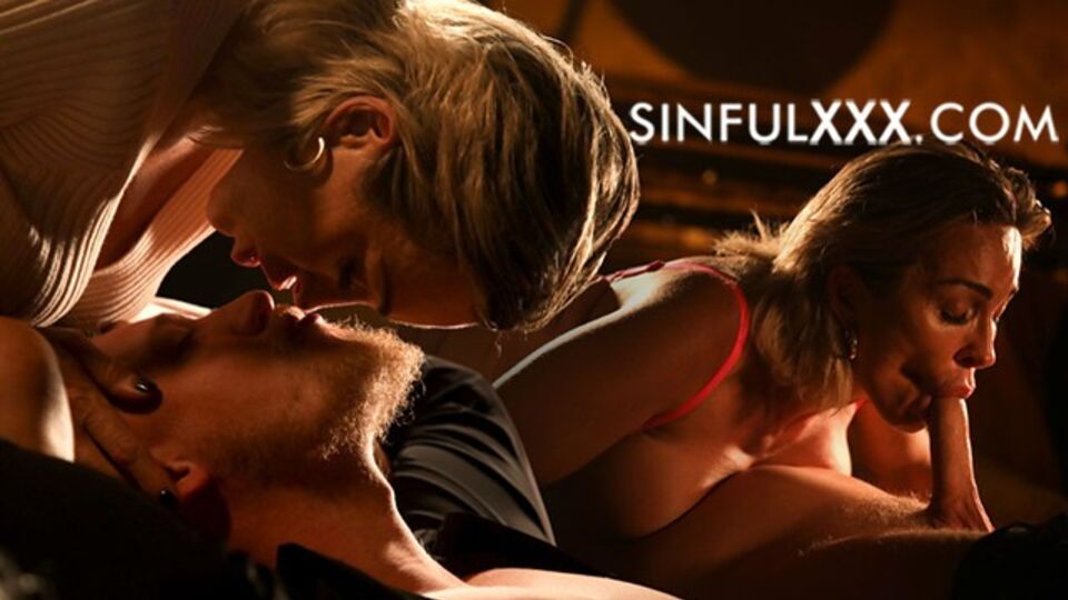 Sinful XXX présente séquence hd de Aubrey Black