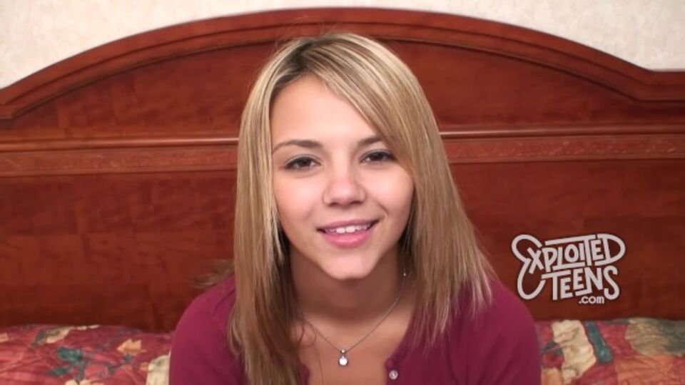 Acción de 18 años protagonizado por la alegre Ashlynn Brooke