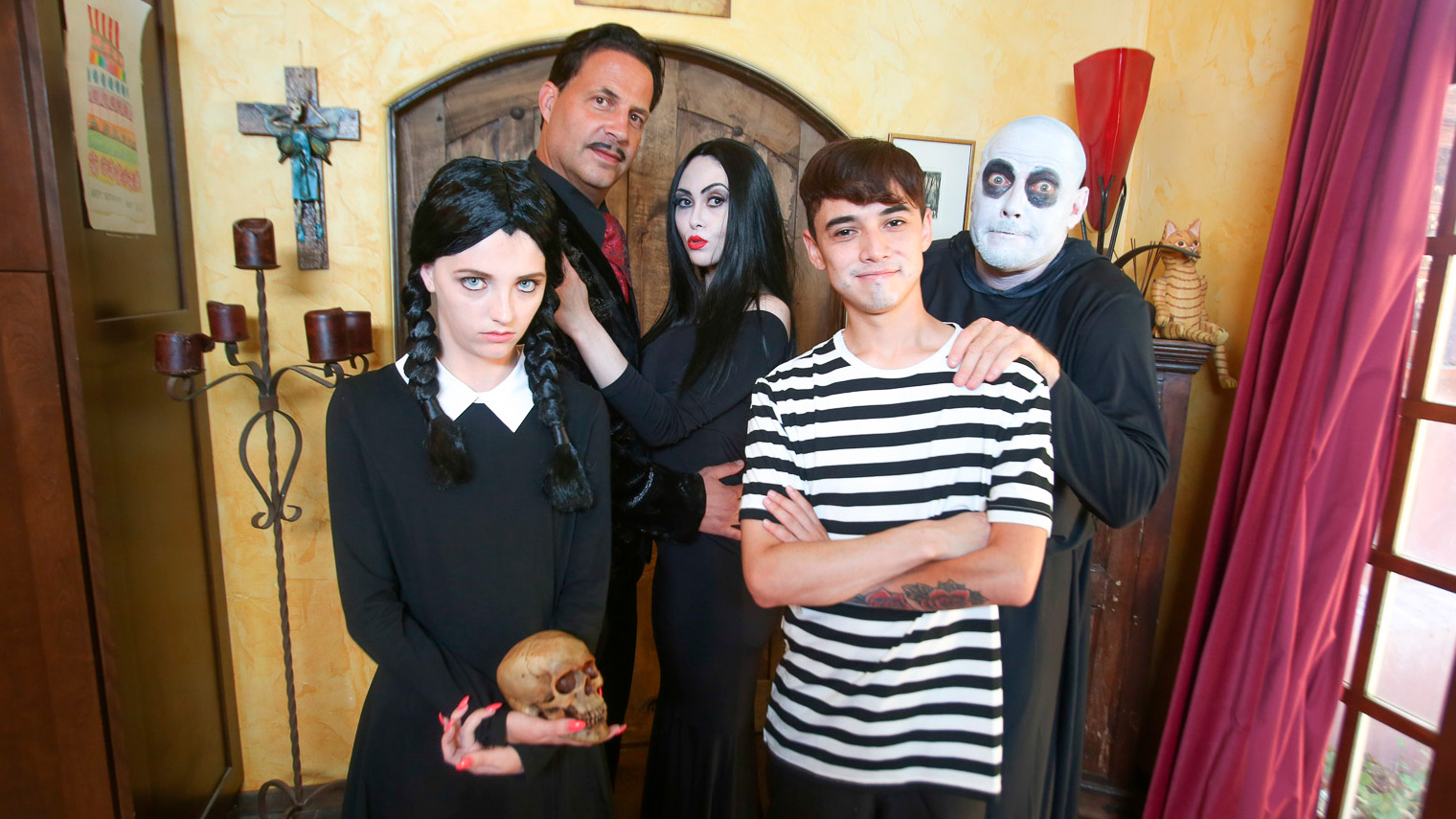 Video 🌶 Awesome angels Audrey Noir and Kate Bloom are getting fucked - bad...