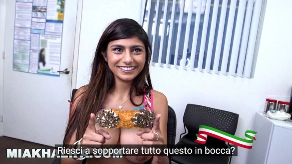 Atrás das câmeras gravação com apetitosa Mia Khalifa do Mia Khalifa