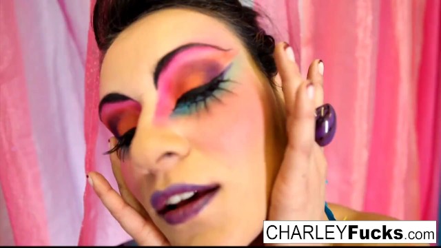 La simpática Charley Chase en película de hd