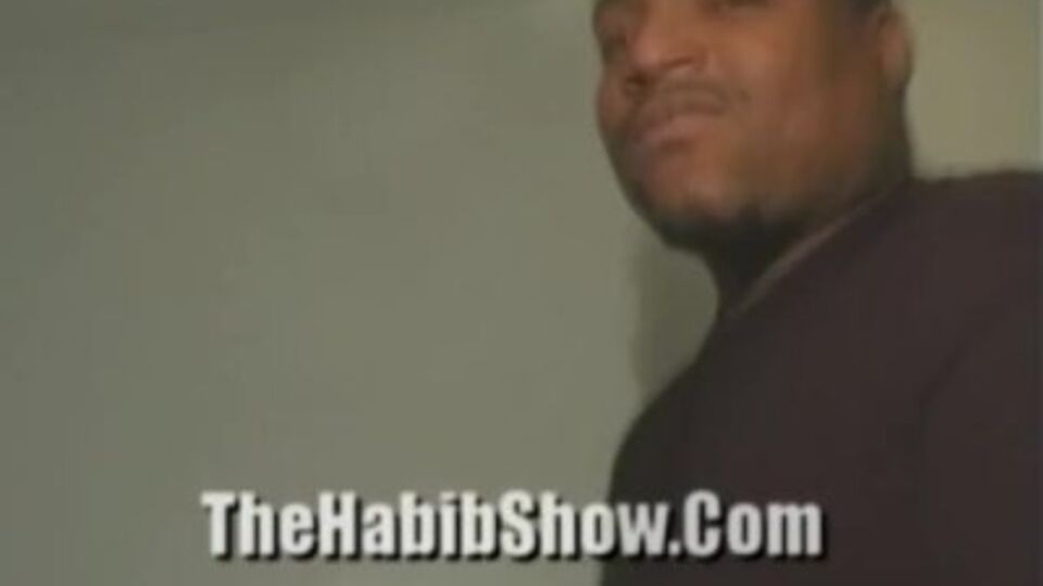 The Habib Show - azione masturbazione