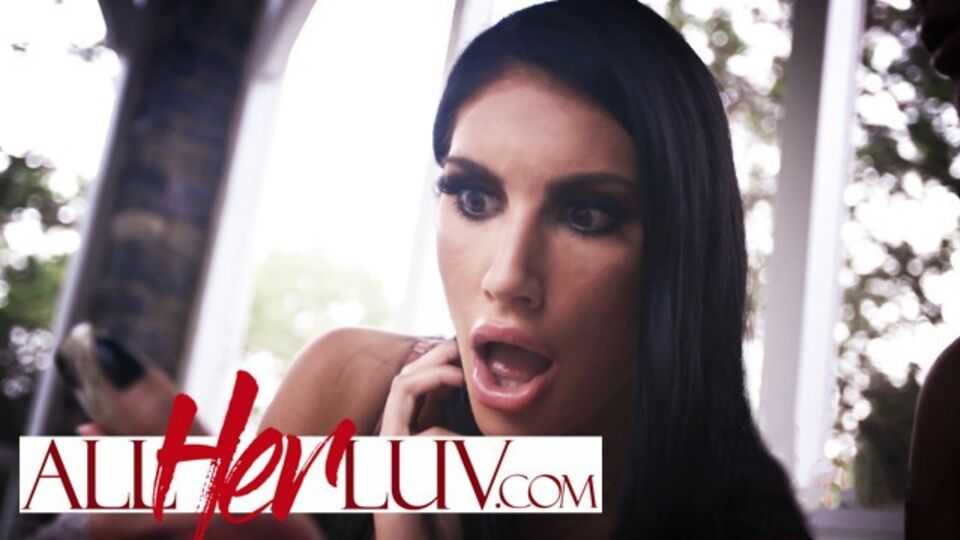 All Her Luv présente séquence lécher la chatte de August Ames et Katrina Jade