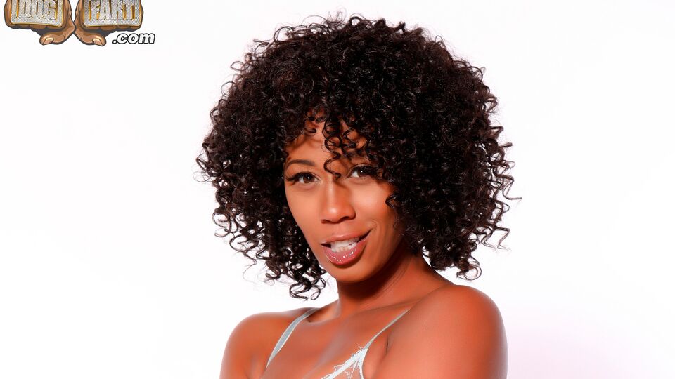 Misty Stone in porno a tre di We Fuck Black Girls