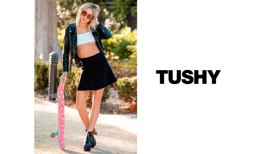 Precious Chloe Temple - legs on shoulders video - Tushy