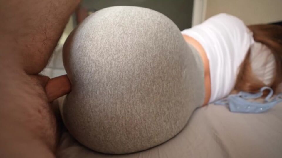 Booty Ass en clip de jovencitas de Verified Amateurs