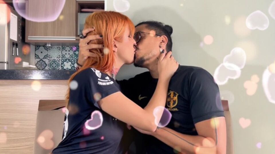 Verified Amateurs presenta tráiler con las besos calientes de Yummizin y QroZne