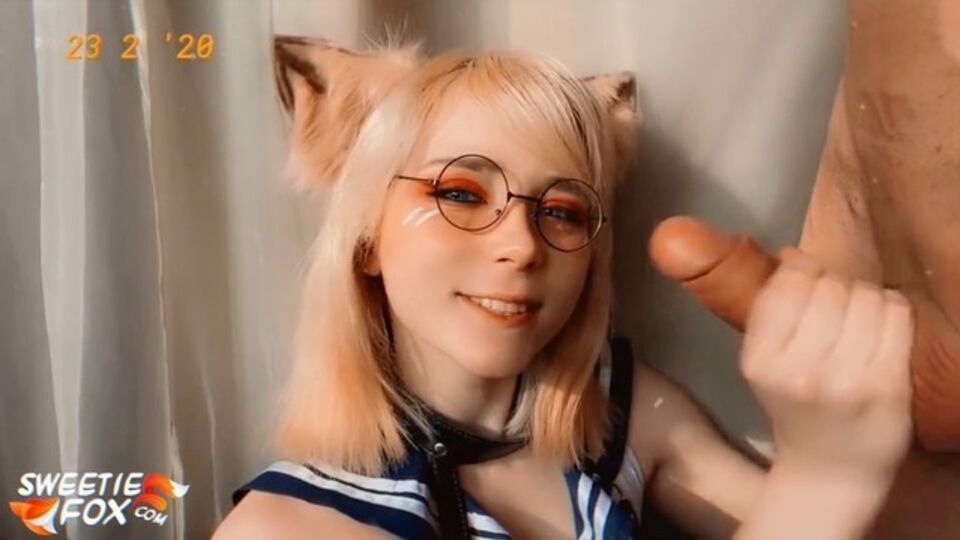 Sweetie Fox's blonde video by Verified Amateurs