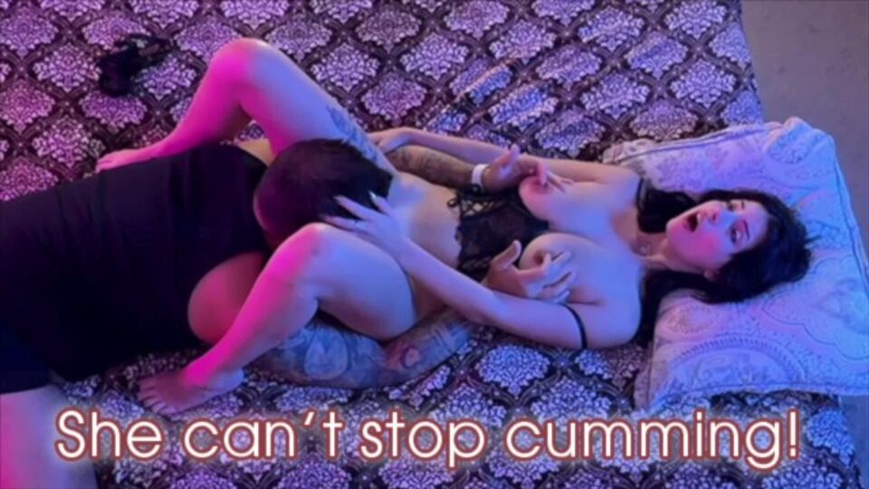 Weiblicher Orgasmus Trailer mit verlockender She Cums First by Jim Nova von Verified Amateurs