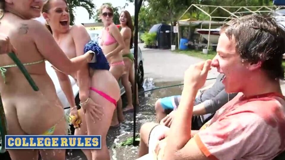 Vivid queen - round ass scene - College Rules