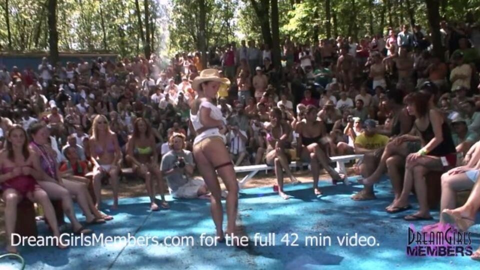 Queen bee's party movie by DreamGirls Members