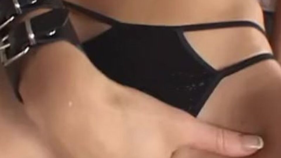 Bendy lassie's piercing smut