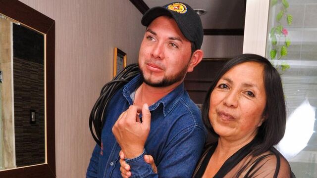 Pollastrella in trailer castana di AgedLove