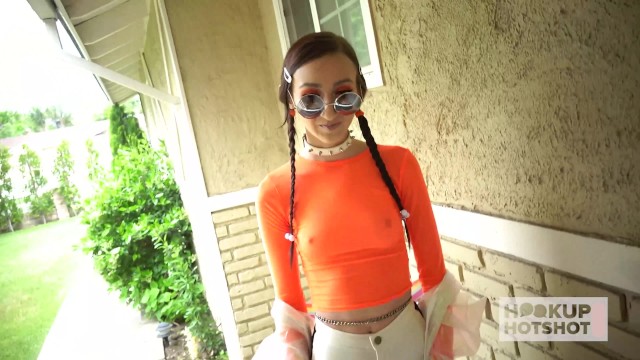 Hookup Hotshot - लैटिना क्रिया