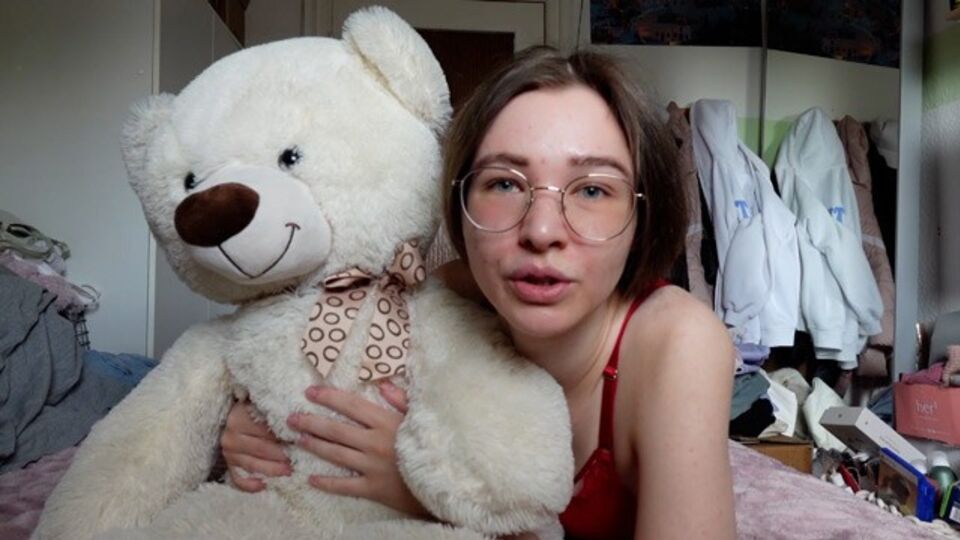 Supertolle EmmiHill in Enge Muschi Film