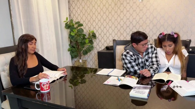 Verified Amateurs - scena scuola