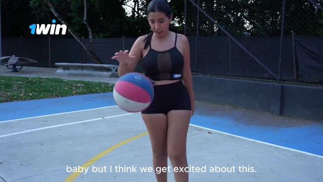 Verified Amateurs प्रस्तुत करता है Lina Henao का घर के बाहर चलचित्र