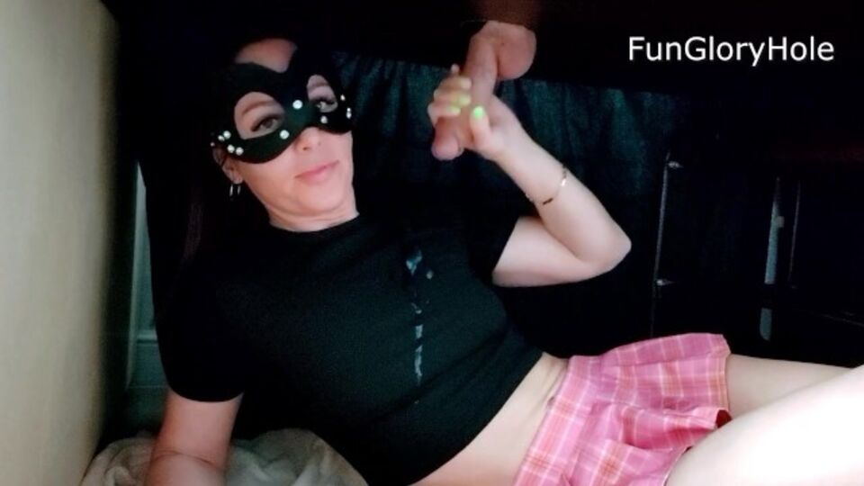 Verified Amateurs präsentiert FunGloryHole's HD XXX-Film