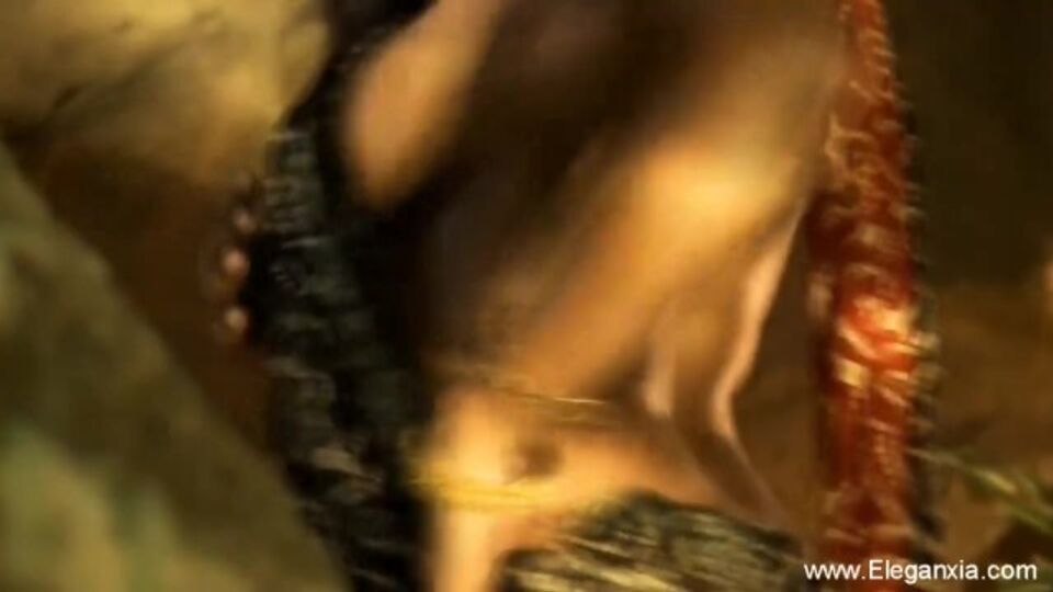Sweet queen's sensual scene