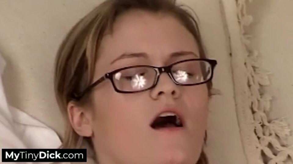 Verlobte in Blowjob Fickfilm von My Tiny Dick