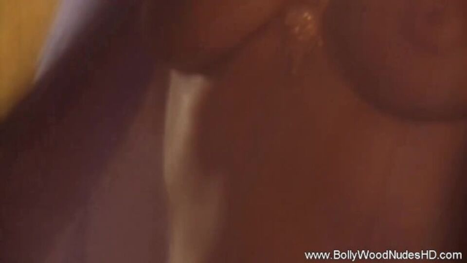 Erotische Dame's XXX-Clip anschauen