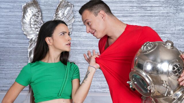 Ohana Petite dans bande-annonce cow-girl de Step Siblings Caught