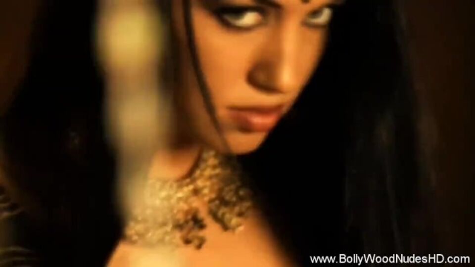 Bollywood Nudes HD präsentiert Nymphe's Brünette XXX-Clip
