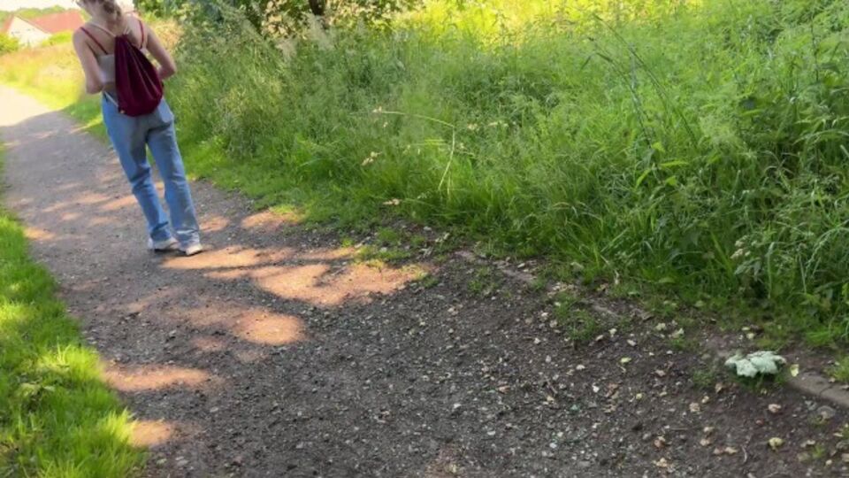 Pulchritudinöse BerryBabe69 und AlexSanderOfficial - Outdoor XXX-Clip - Verified Amateurs