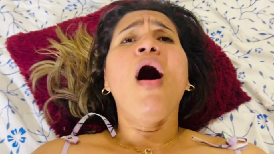 Looking-good Vanessa latina at big ass scene