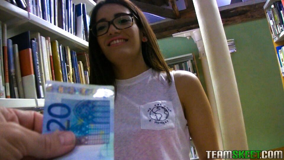 Penelope Cum em magrinha filme no Teens Love Money