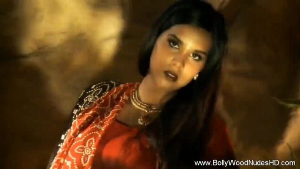 Bollywood Nudes HD - Mama Film