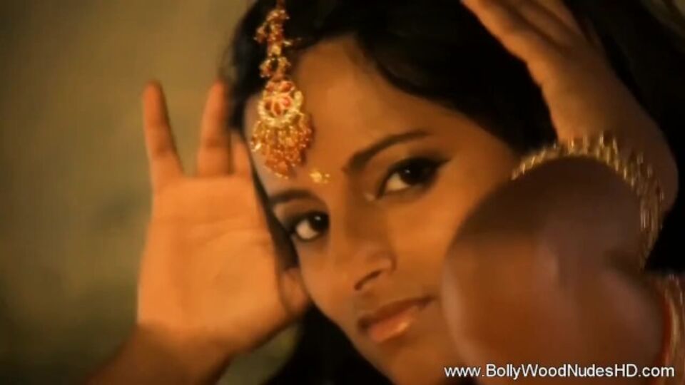 Exotisch Sexfilm mit cooler The Queen von Bollywood Nudes HD