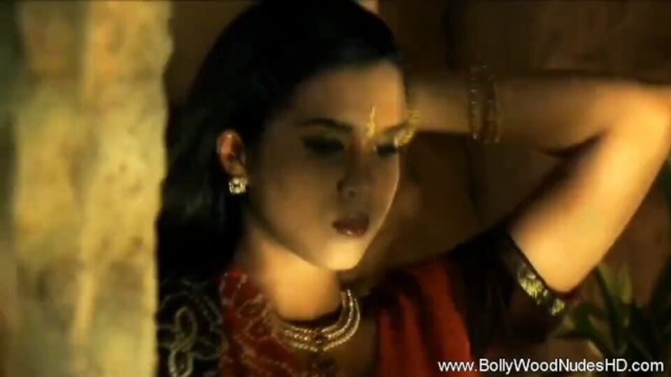 Bimbo in Mutter Sexstreifen von Bollywood Nudes HD