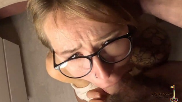 Azione gola profonda con accattivante Sasha Good di Verified Amateurs