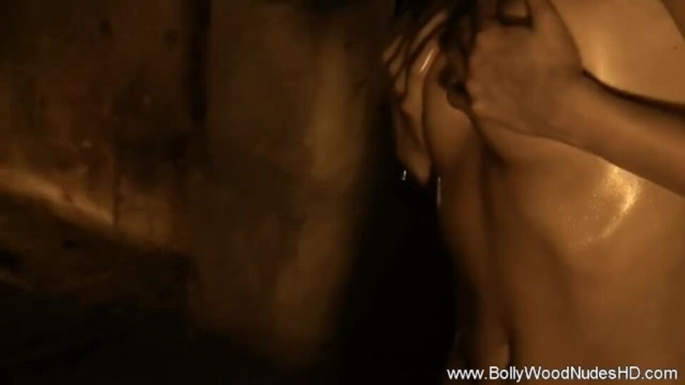 Häschen in Mama Pornofilm von Bollywood Nudes HD