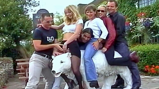 La licencieuse Wendy Taylor - séquence public - Road Trips UK