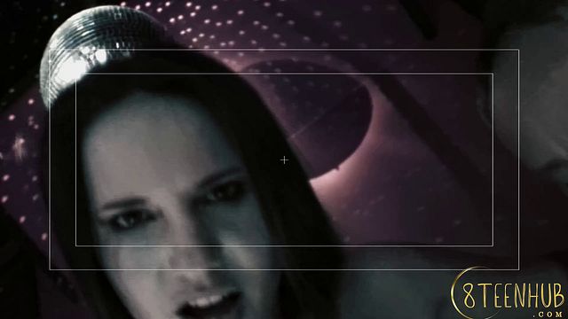 Straordinaria pasticcino partecipa in oscenità pompino