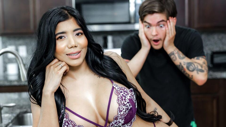 Diabella Eclair's curvy smut by Mom Drips