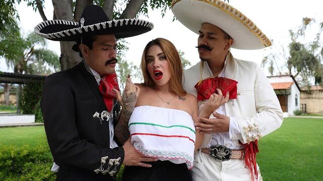 Sexmex - vidéo par derrière