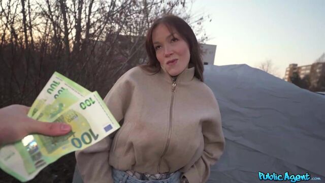 Fakehub - contenido de tetas de silicona