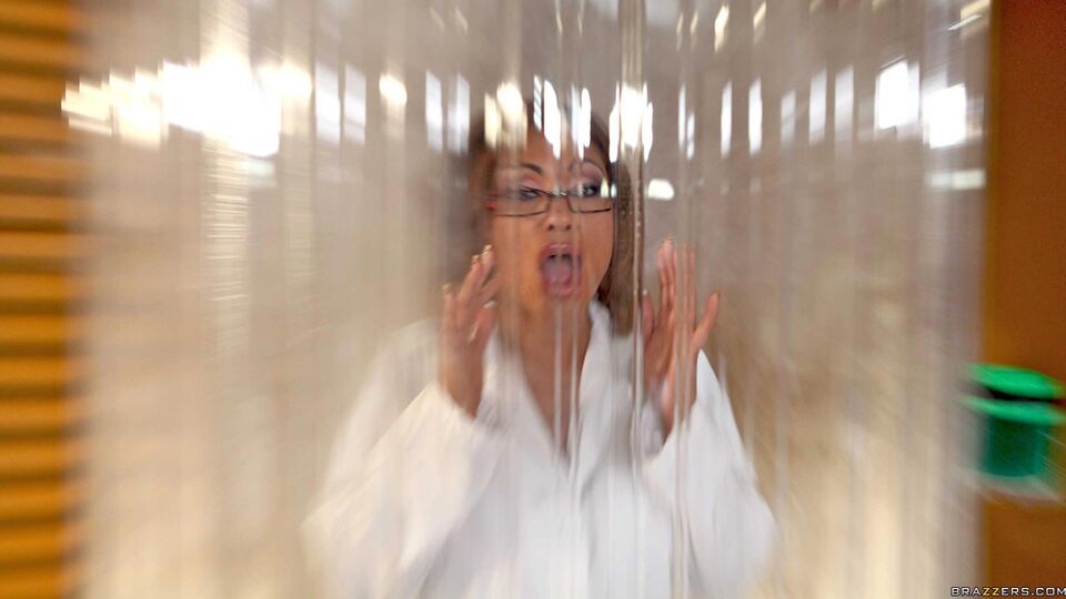 Voluptuous Priya's ebony porn