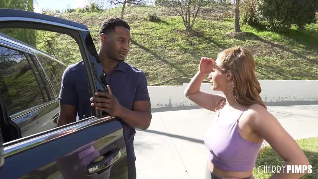 Xxx con la simpática Skylar Snow con polla grande de Cherry Pimps