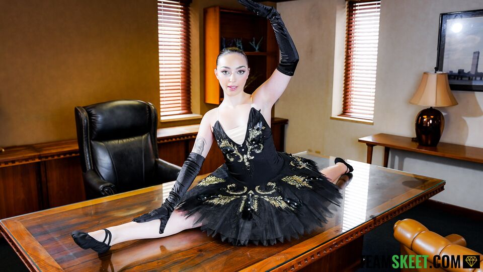 Brat Tamer featuring Scarlett Rosewood's long legs porn