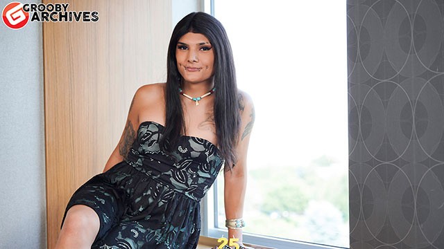 Contenido con la fogosa perra con masturbación de Grooby Girls