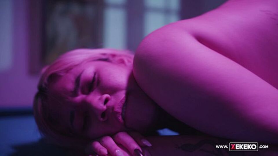 Magnificent baby doll - mejor amigo video - Xekeko