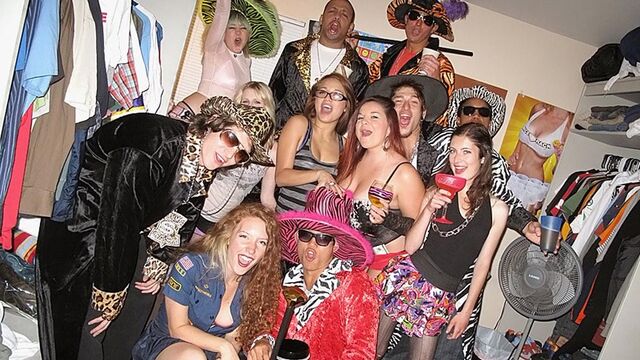 Xxx de estilo perrito con Flower y Kash