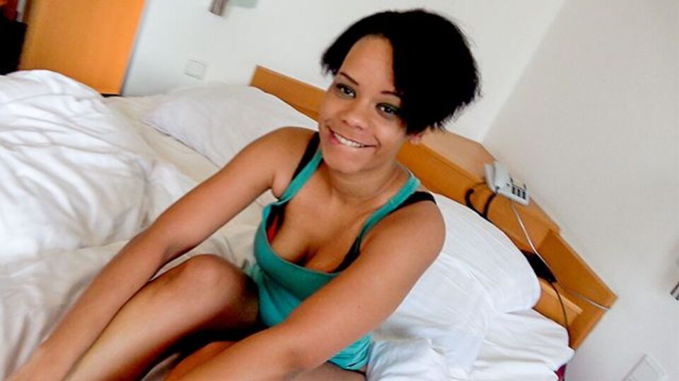 Dazzling angel's ebony girl dirt