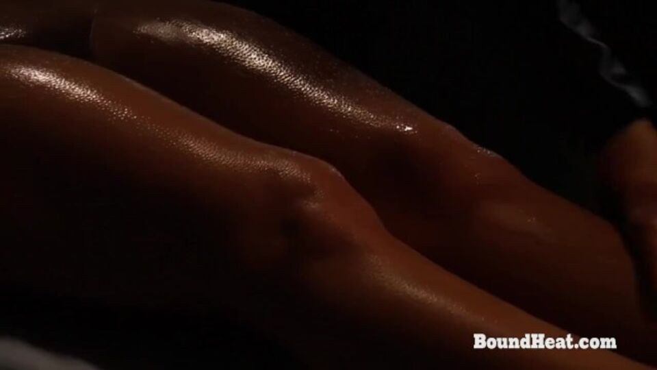 Notable gill - big ass movie - Bound Heat